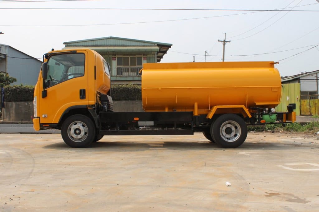 小型灑水車SW400 - 大來重工有限公司